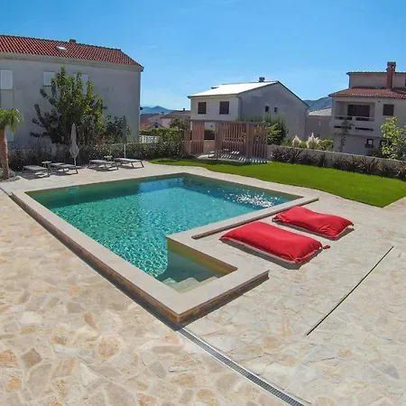 Apartment Baska Mit Poolarea - Krk, Kroatien Exterior photo