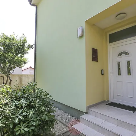 Apartment Baska Mit Poolarea - Krk, Kroatien Exterior photo