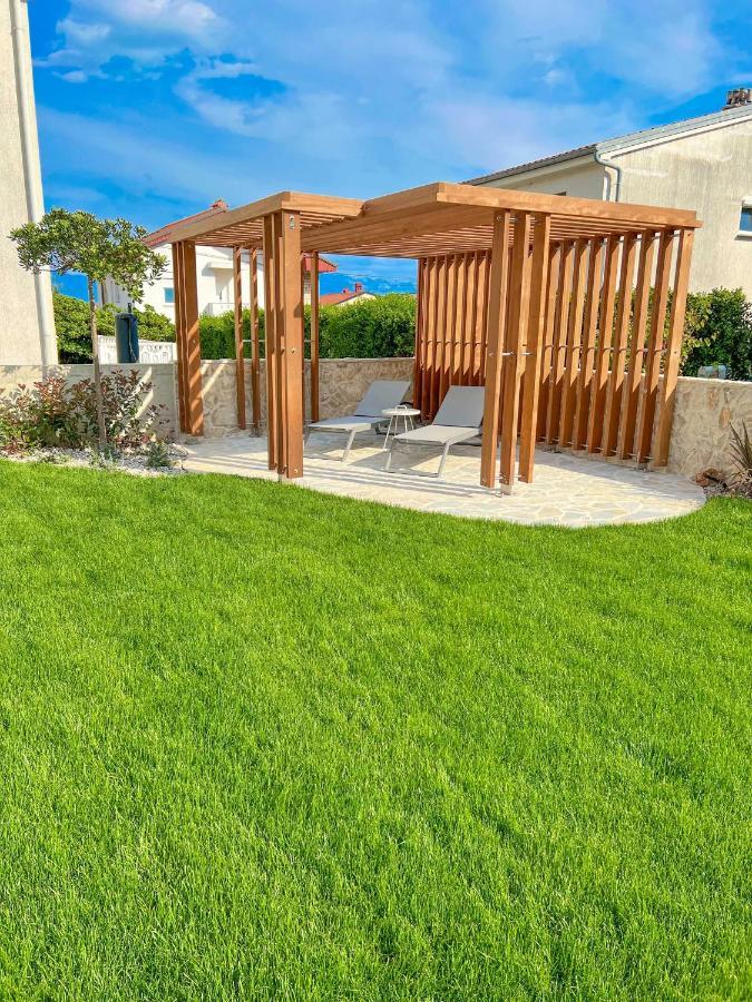 Apartment Mit Poolarea - Krk, Kroatien *